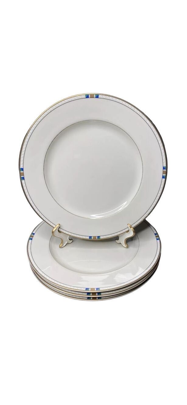 Mikasa Fine China “Estre Radison” Dinner Plates – Set of 2 Made in Japan